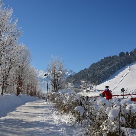 Apartment Mountain Panorama by Z-K-H Rentals Zell am See Bagian luar foto