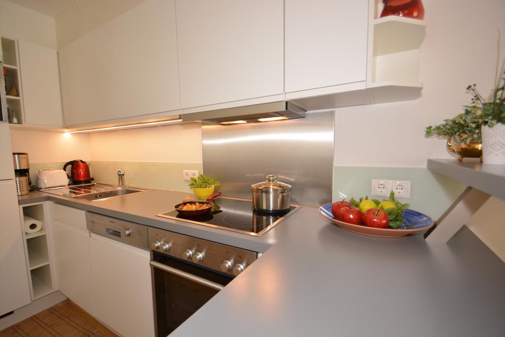 Apartment Mountain Panorama by Z-K-H Rentals Zell am See Bagian luar foto