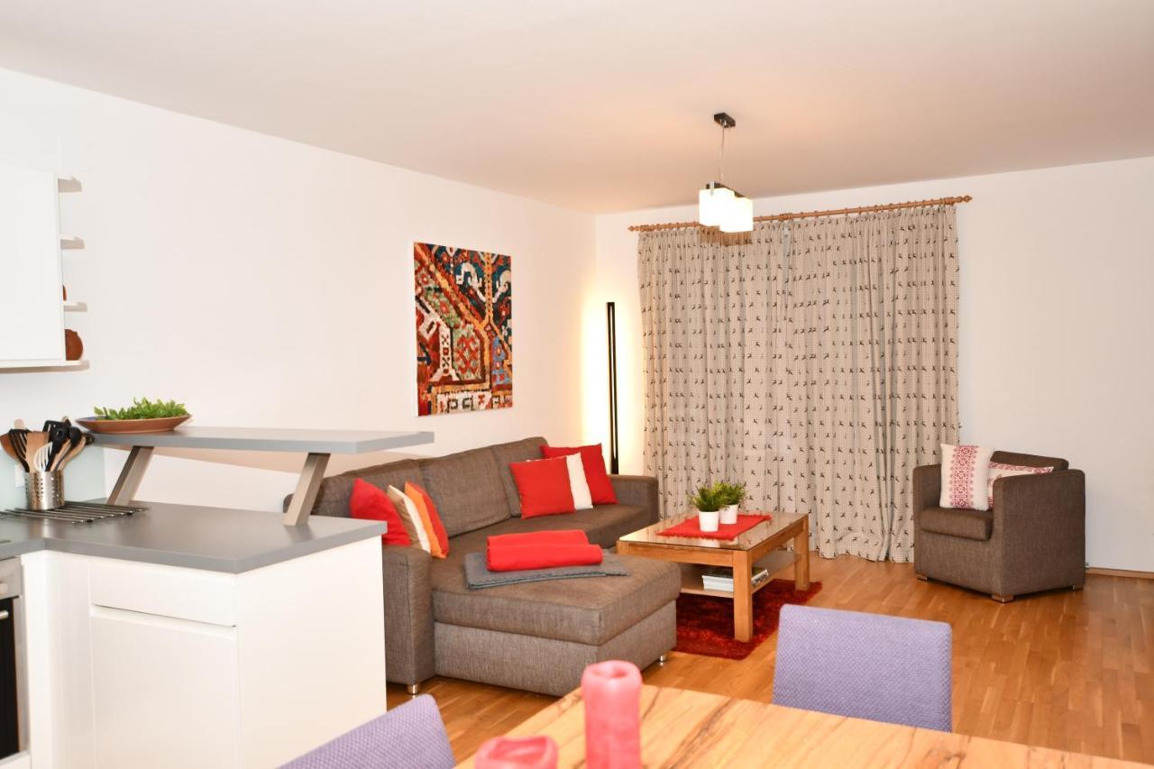 Apartment Mountain Panorama by Z-K-H Rentals Zell am See Bagian luar foto