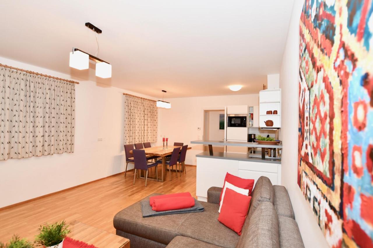 Apartment Mountain Panorama by Z-K-H Rentals Zell am See Bagian luar foto