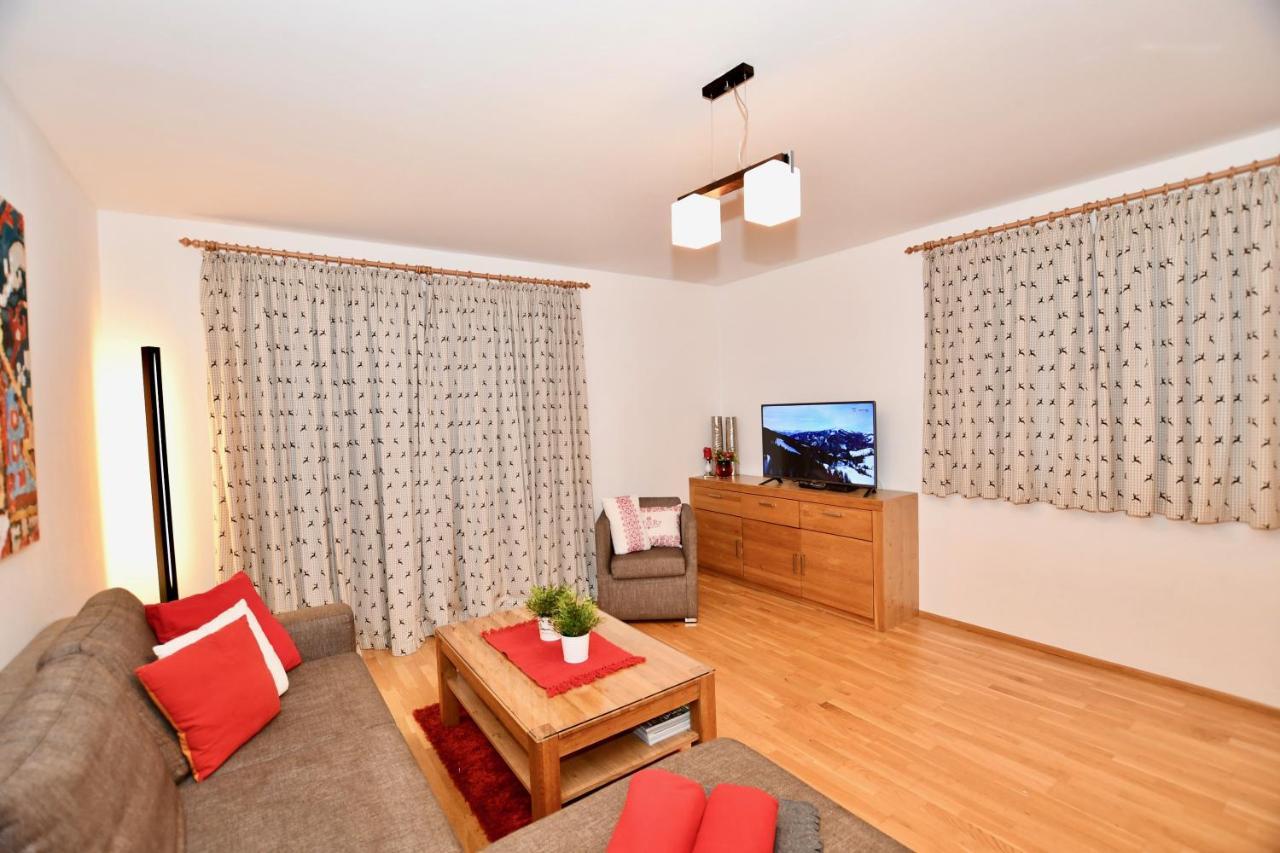 Apartment Mountain Panorama by Z-K-H Rentals Zell am See Bagian luar foto