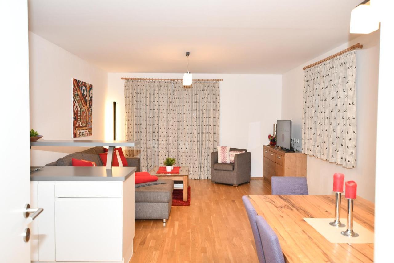 Apartment Mountain Panorama by Z-K-H Rentals Zell am See Bagian luar foto